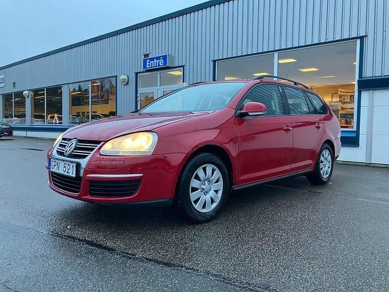 Röd Begagnad 2007 VW Golf VI Trendline Kombi | 19 500 kr (Bra pris) - Bild 1/4