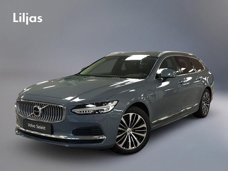 Grå Begagnad 2023 Volvo V90 Core Kombi | 419 000 kr (Marknadspris) - Bild 1/3