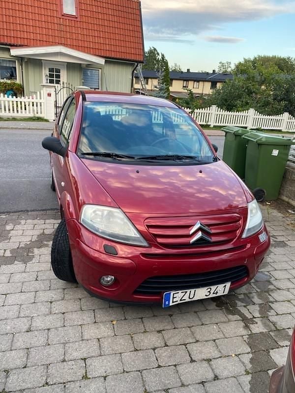 Röd Begagnad 2007 Citroën C3 Halvkombi | 17 000 kr (Bra pris) - Bild 1/4