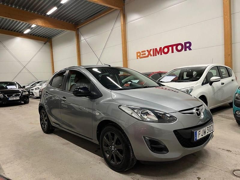 Begagnad Mazda 2 84 HK (61 kW) 2014 Grå Halvkombi