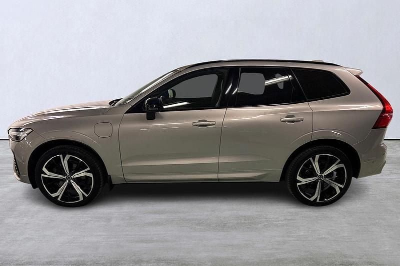 Begagnad Volvo XC60 Plus 355 HK (261 kW) 2024 Silver SUV