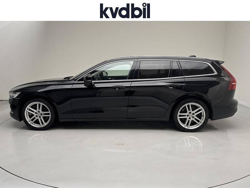 Begagnad Volvo V60 2023 Svart Kombi