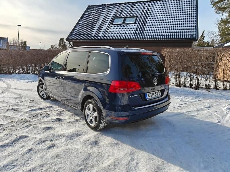 Begagnad VW Sharan 140 HK (102 kW) 2015 Minibuss