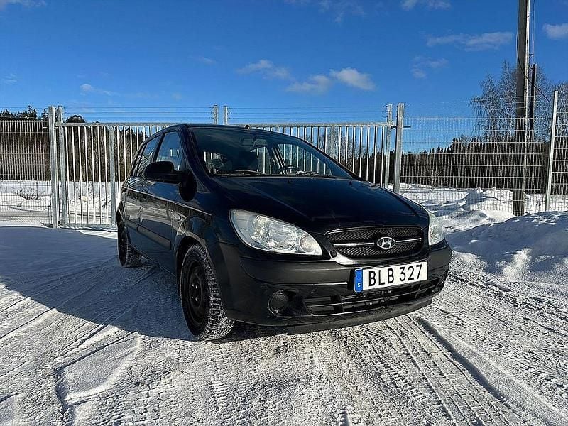 Begagnad Hyundai Getz 97 HK (71 kW) 2007 Svart Halvkombi