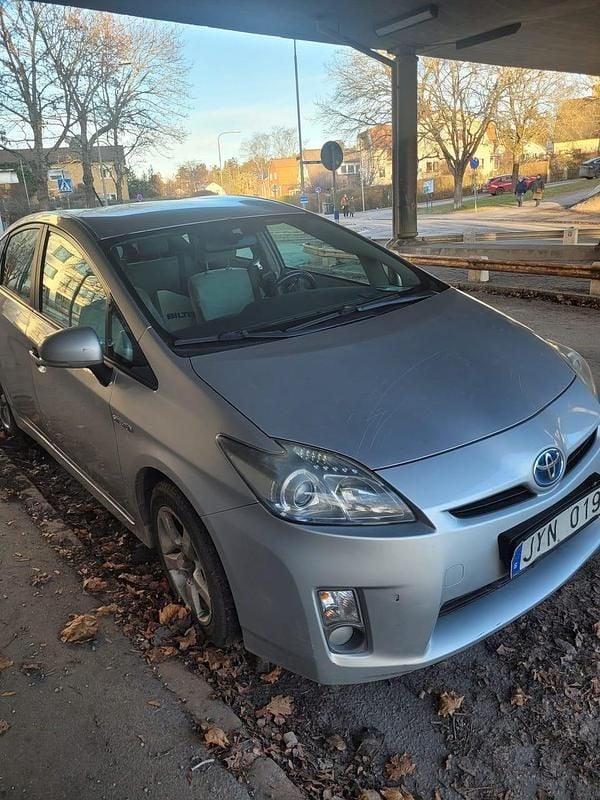 Begagnad Toyota Prius 136 HK (100 kW) 2009 Halvkombi