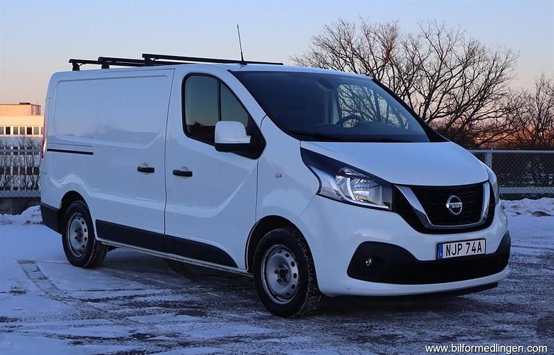 Begagnad Nissan NV300 S 146 HK (107 kW) 2021 Vit svart Van