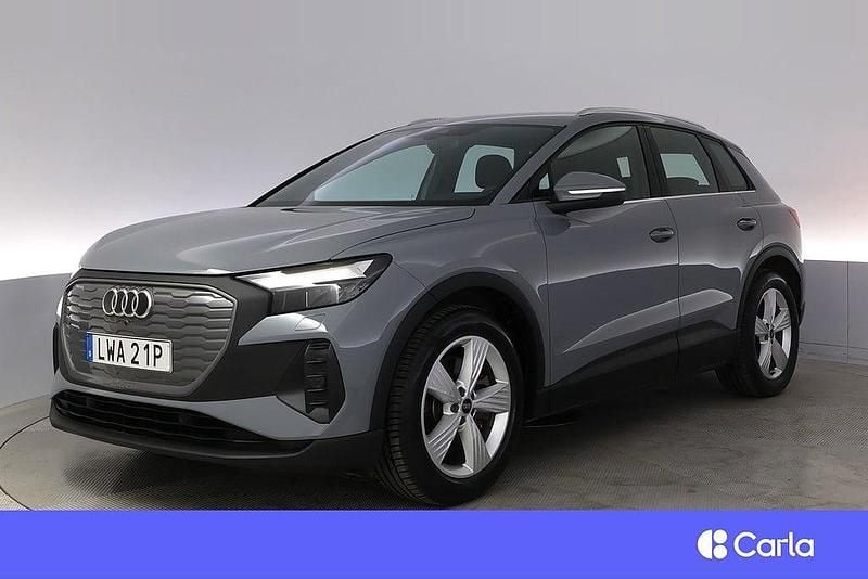 Grå Begagnad 2023 Audi Q4 e-tron Proline SUV | 414 900 kr (Marknadspris) - Bild 1/4