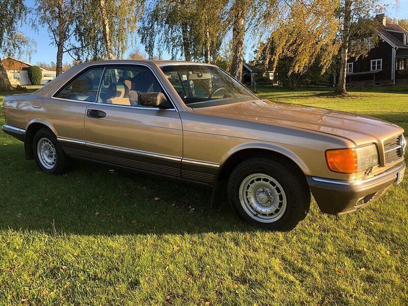 Ljusbrun Begagnad 1983 Mercedes 380 | 119 000 kr - Bild 1/4