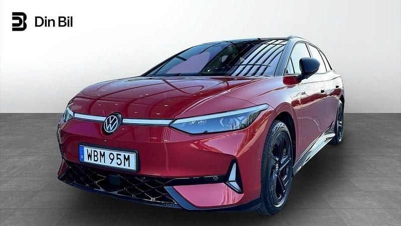 Röd Begagnad 2024 VW ID.7 GTX Sedan | 639 900 kr (Marknadspris) - Bild 1/4
