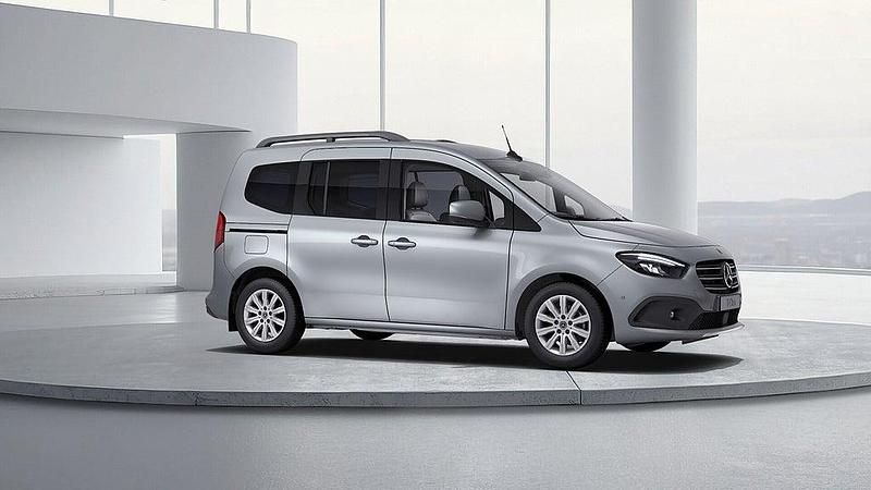 Ny Mercedes T180 Progressive 116 HK (85 kW) 2025 Silver Minibuss