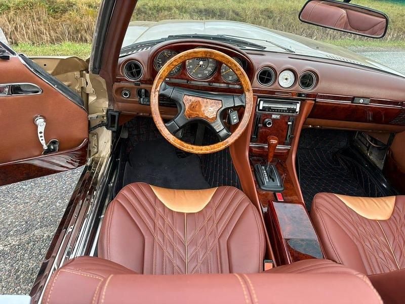 Begagnad Mercedes SL350 195 HK (143 kW) 1973 Cab