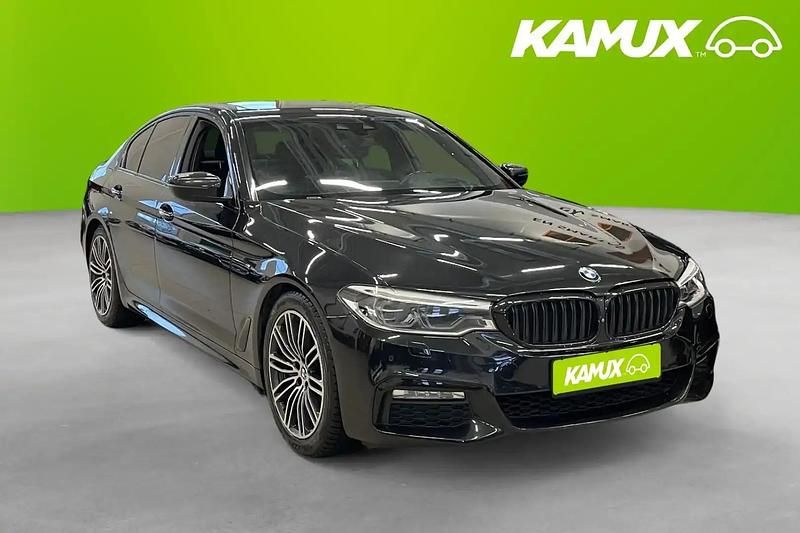 Svart Begagnad 2018 BMW 530 M Sport Sedan | 254 800 kr (Marknadspris) - Bild 1/4