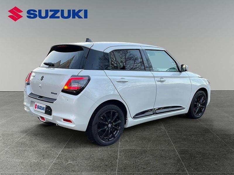 Ny Suzuki Swift 82 HK (60 kW) 2025 Vit Halvkombi