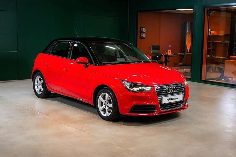 Röd Begagnad 2014 Audi A1 Sport Halvkombi | 119 900 kr (Marknadspris) - Bild 1/4