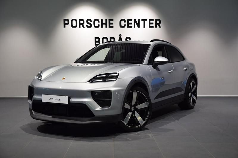 Silver Ny 2025 Porsche Macan SUV | 1 215 300 kr (Marknadspris) - Bild 1/4