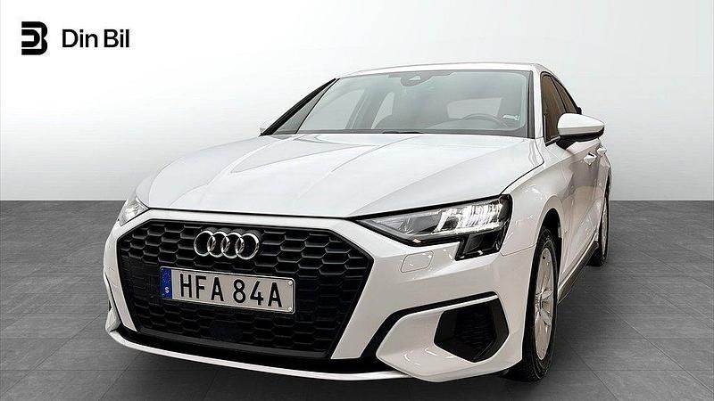 Vit (ibisvit) Begagnad 2022 Audi A3 Sportback Premium Halvkombi | 264 000 kr (Marknadspris) - Bild 1/4