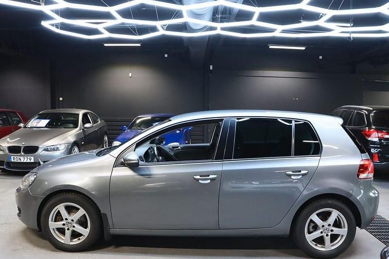 Begagnad VW Golf VI 105 HK (77 kW) 2011 Grå Halvkombi
