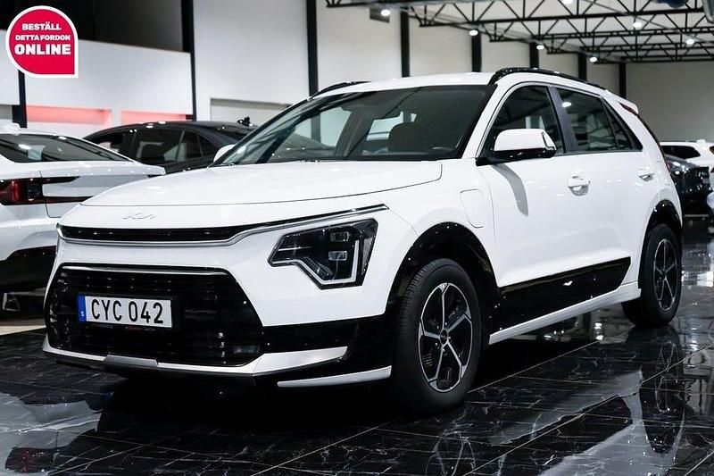 Vit Begagnad 2022 Kia Niro Advance SUV | 269 900 kr (Superpris) - Bild 1/4