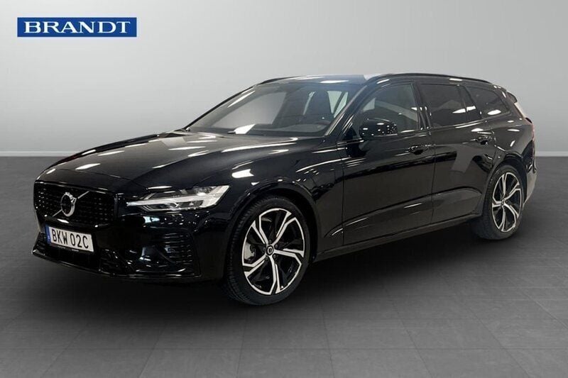 Svart Begagnad 2025 Volvo V60 Plus Kombi | 539 900 kr (Dyr) - Bild 1/4