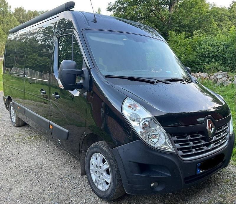 Svart Begagnad 2018 Renault Master Van | 145 000 kr (Bra pris) - Bild 1/4