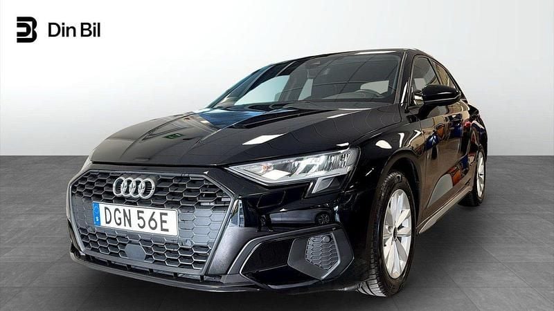 Svart Begagnad 2022 Audi A3 Proline Halvkombi | 239 000 kr (Marknadspris) - Bild 1/4