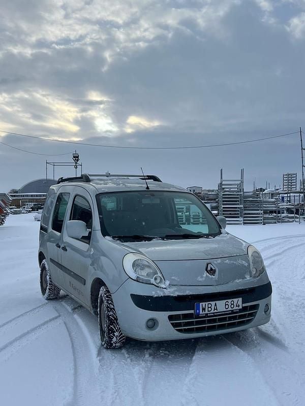 Begagnad 2010 Renault Kangoo | 42 000 kr (Bra pris) - Bild 1/4