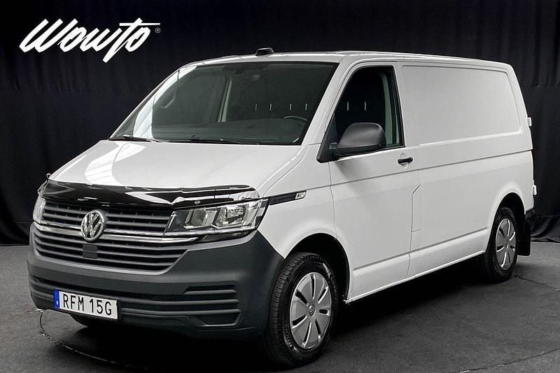 Vit (candyvit) Begagnad 2021 VW T6.1 Van | 299 800 kr (Marknadspris) - Bild 1/3