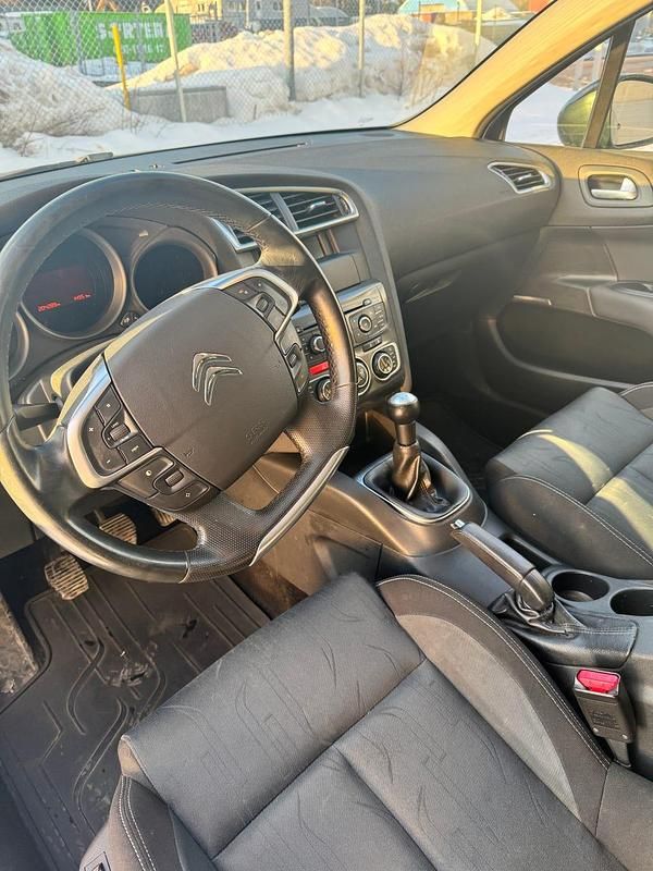 Begagnad Citroën C4 92 HK (67 kW) 2011