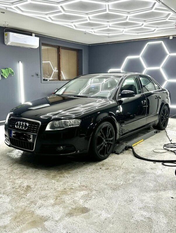 Svart Begagnad 2008 Audi A4 S-Line Sedan | 36 000 kr (Bra pris) - Bild 1/4