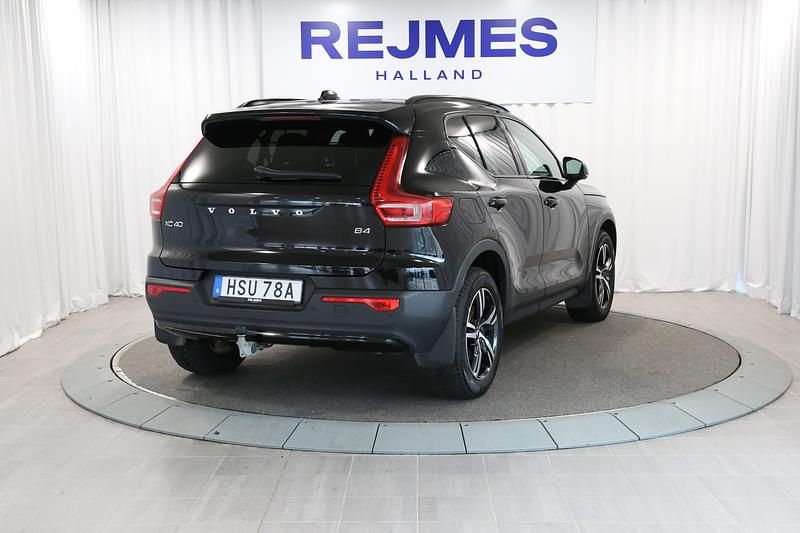 Begagnad Volvo XC40 Plus 200 HK (147 kW) 2023 Svart SUV