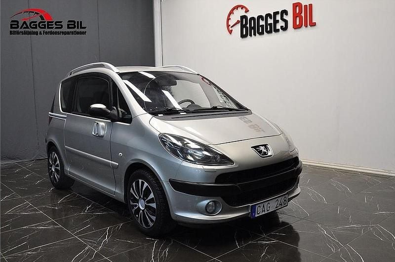 Silver Begagnad 2005 Peugeot 1007 S Minibuss | 28 900 kr - Bild 1/4