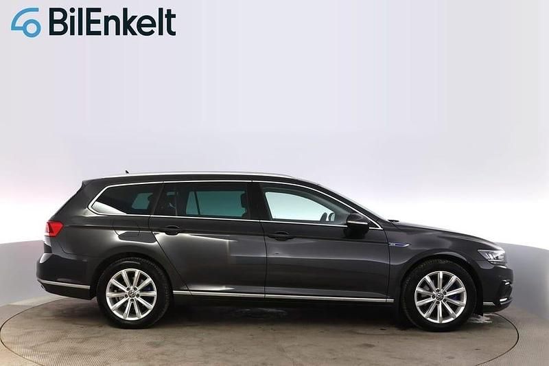 Begagnad VW Passat GTE 220 HK (161 kW) 2022 Grå Kombi
