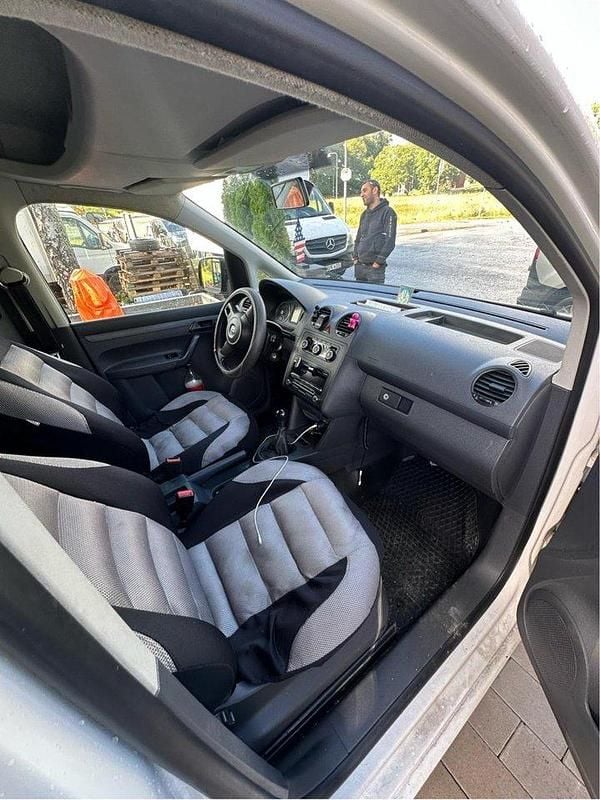 Vit Begagnad 2012 VW Caddy Maxi Minibuss | 45 000 kr (Marknadspris) - Bild 1/4