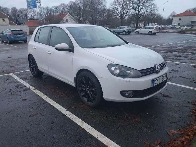 Begagnad 2011 VW Golf VI Halvkombi | 47 000 kr (Marknadspris) - Bild 1/4
