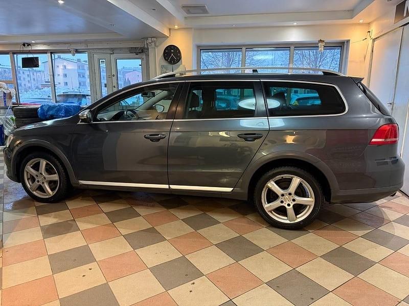 Begagnad VW Passat Alltrack 177 HK (130 kW) 2013 Ljusgrå Kombi