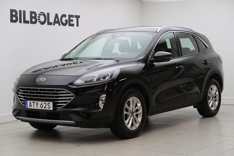Svart Begagnad 2022 Ford Kuga Titanium SUV | 194 800 kr (Marknadspris) - Bild 1/4