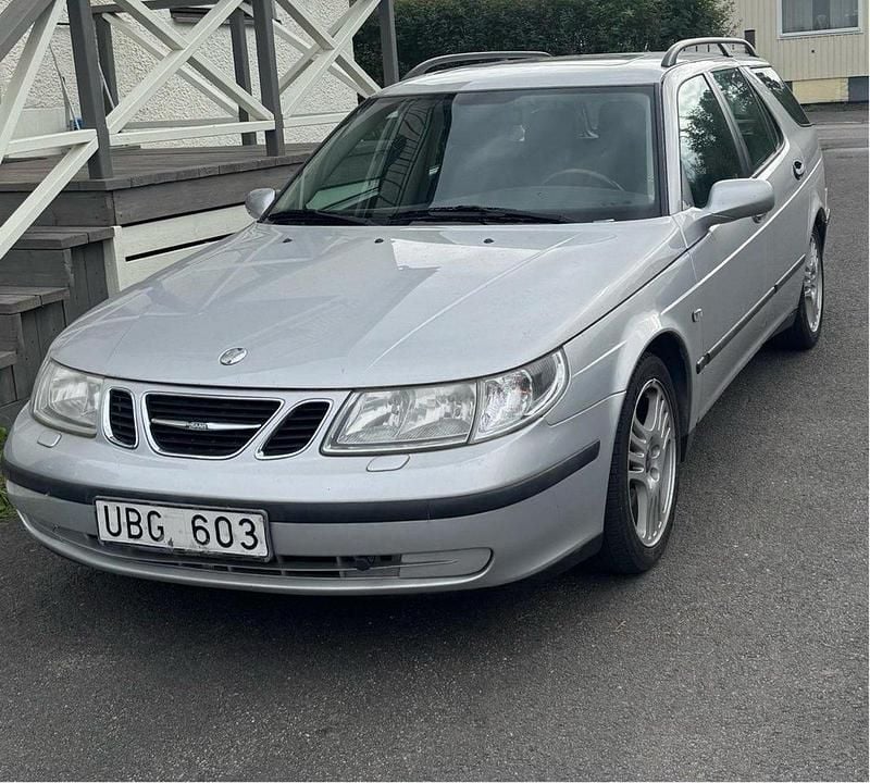 Grå Begagnad 2003 Saab 9-5 Kombi | 29 500 kr (Marknadspris) - Bild 1/4