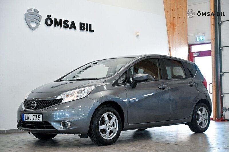 Grå Begagnad 2016 Nissan Note Minibuss | 59 800 kr (Marknadspris) - Bild 1/4
