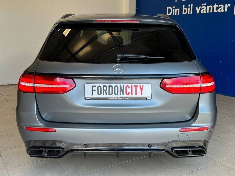 Begagnad Mercedes E63S AMG AMG 612 HK (450 kW) 2018 Grå Kombi