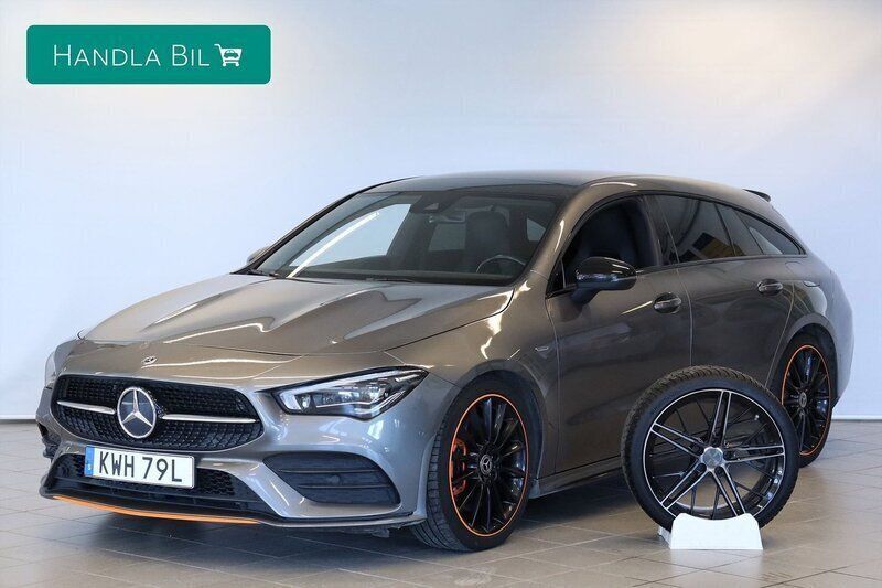 Mörkgrå Begagnad 2020 Mercedes CLA250 AMG Sedan | 339 900 kr (Marknadspris) - Bild 1/4