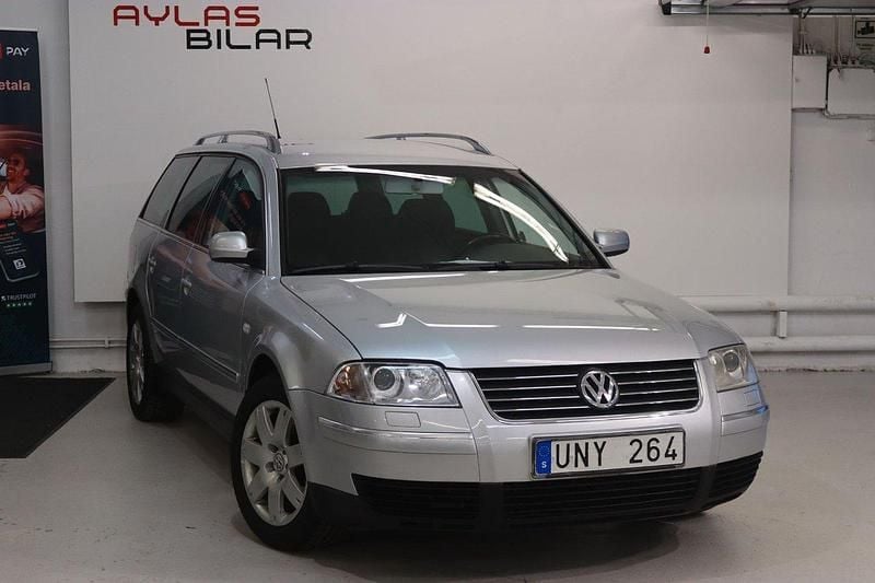 Silver Begagnad 2004 VW Passat Kombi | 54 900 kr - Bild 1/4