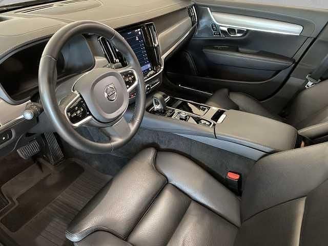 Begagnad Volvo V90 Ultimate 355 HK (261 kW) 2023 Svart Kombi