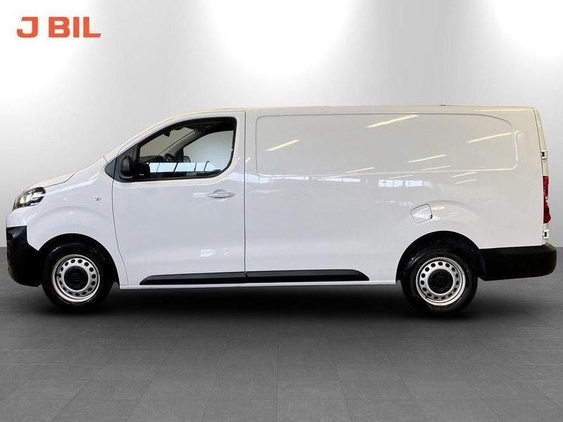 Begagnad Citroën Jumpy Business Class 144 HK (105 kW) 2023 Vit Minibuss