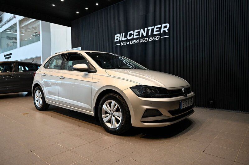 Silver Begagnad 2018 VW Polo Halvkombi | 129 900 kr (Marknadspris) - Bild 1/4