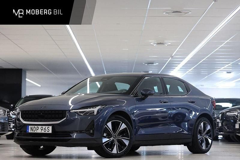 Mörkblå (blå) Begagnad 2023 Polestar 2 Pilot Halvkombi | 349 900 kr (Marknadspris) - Bild 1/3
