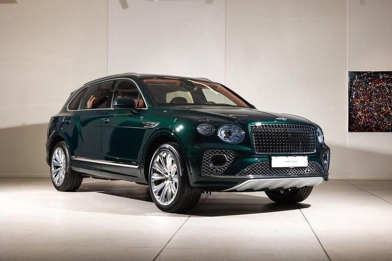 Grön Begagnad 2023 Bentley Bentayga SUV | 2 500 000 kr - Bild 1/4