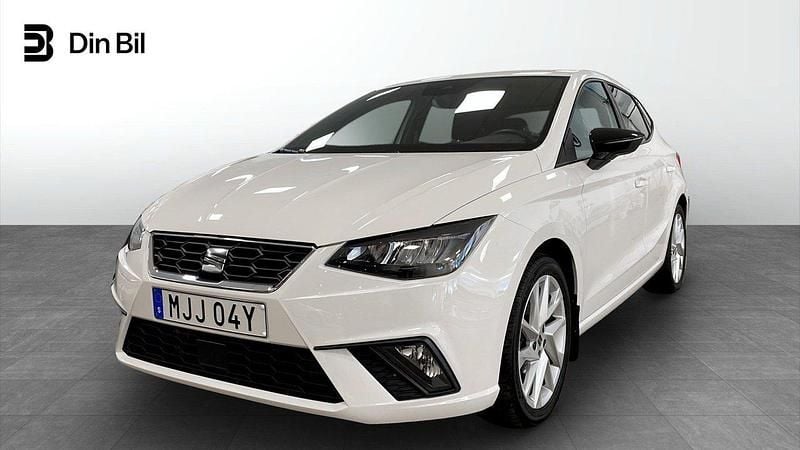 Vit Begagnad 2023 Seat Ibiza FR Halvkombi | 189 900 kr (Marknadspris) - Bild 1/4