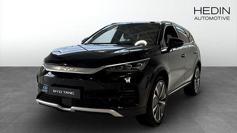 Svart (black) Ny 2025 BYD Tang SUV | 699 900 kr (Superpris) - Bild 1/4