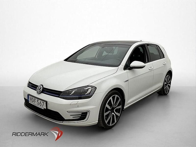 Begagnad VW Golf VII GTE 204 HK (150 kW) 2015 Vit Halvkombi