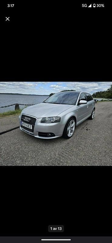 Silver Begagnad 2006 Audi A3 Sportback Comfort Halvkombi | 55 000 kr (Marknadspris) - Bild 1/4